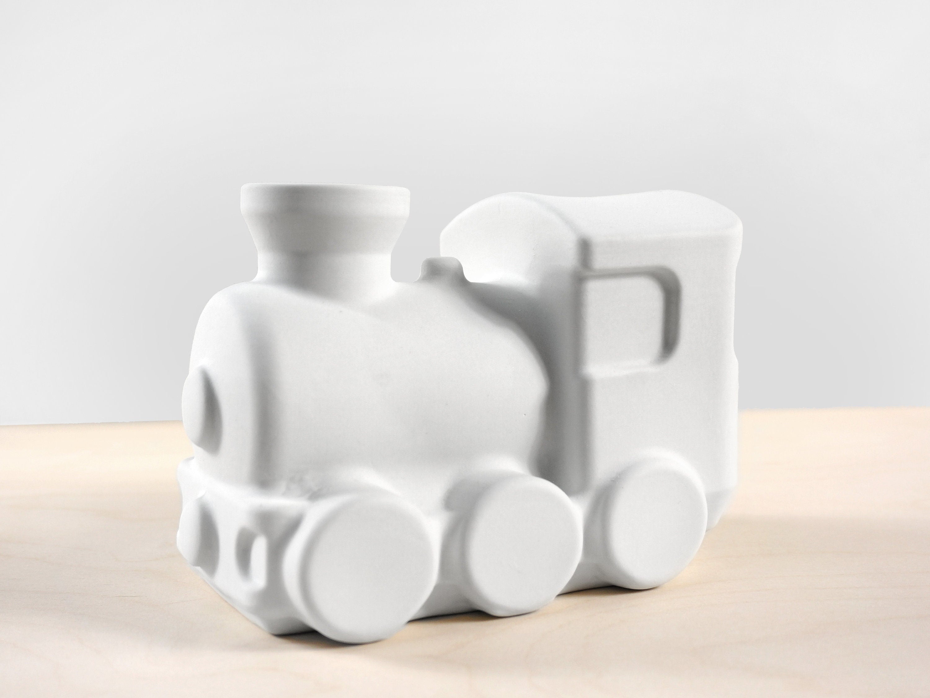 Steamy Train Humidifier - Matte White Porcelain Train - Radiator Decoration and Moisturizer