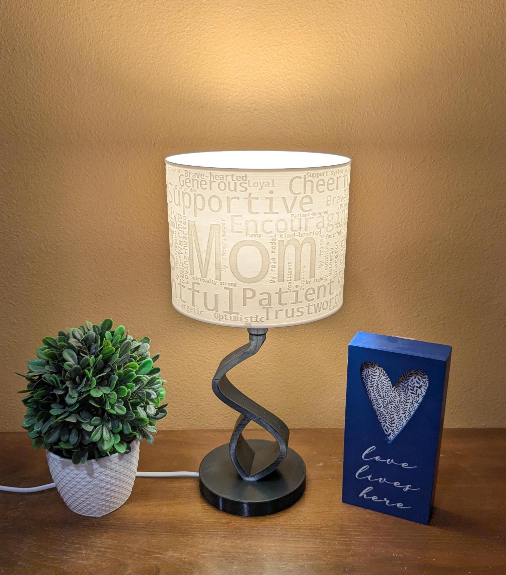Modern Minimalist Desk Lamp - Sculptural Lighting for Elegant Spaces