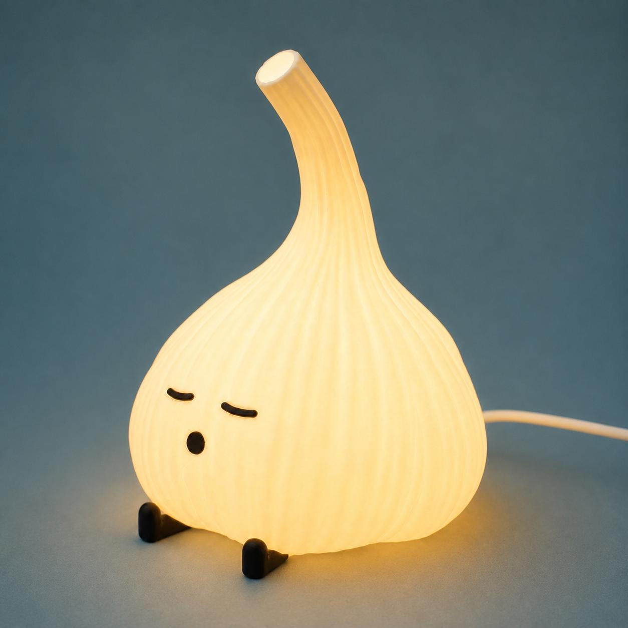 Cute Garlic Night Light, 3D Printed Bedside Lamp, Warm Ambient Light, Kawaii Bedroom Decor, Foodie Gift, Cozy Desk Lamp